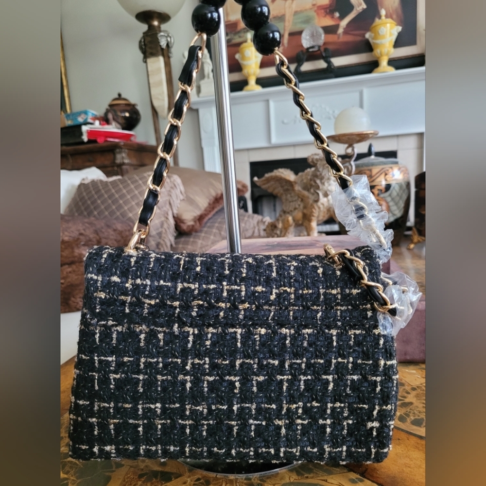 Badgley Mischka Black and Gold Tweed Bag - Picture 2 of 10